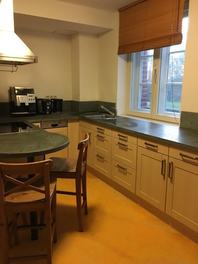 Gutshaus Mit Seeblick - Oekologisch & Nachhaltig Lubow Esterno foto