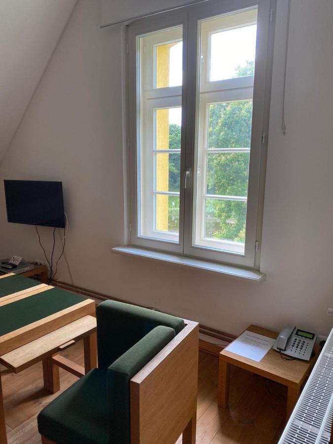 Gutshaus Mit Seeblick - Oekologisch & Nachhaltig Lubow Esterno foto