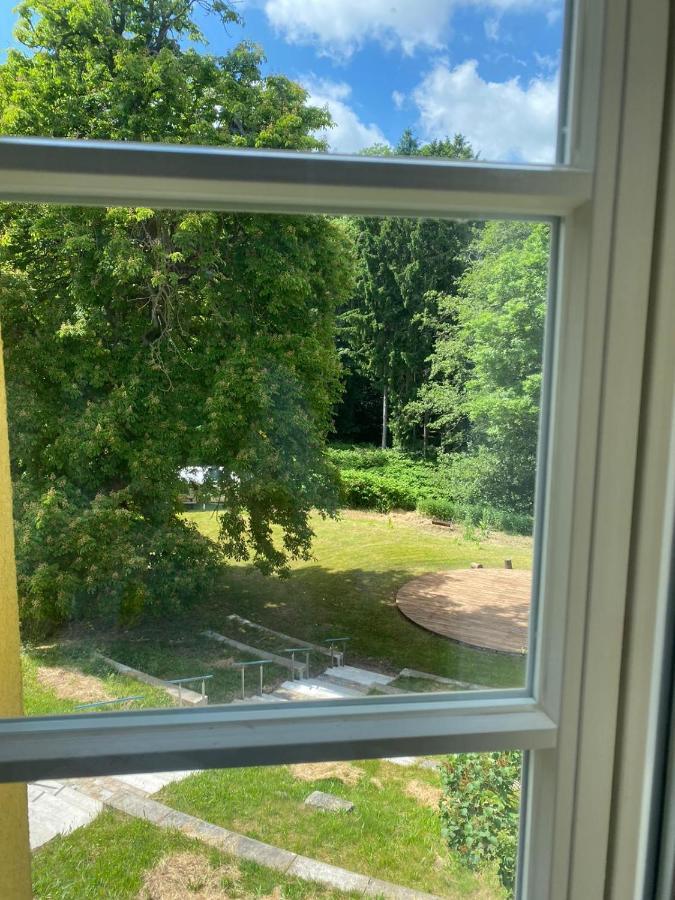 Gutshaus Mit Seeblick - Oekologisch & Nachhaltig Lubow Esterno foto