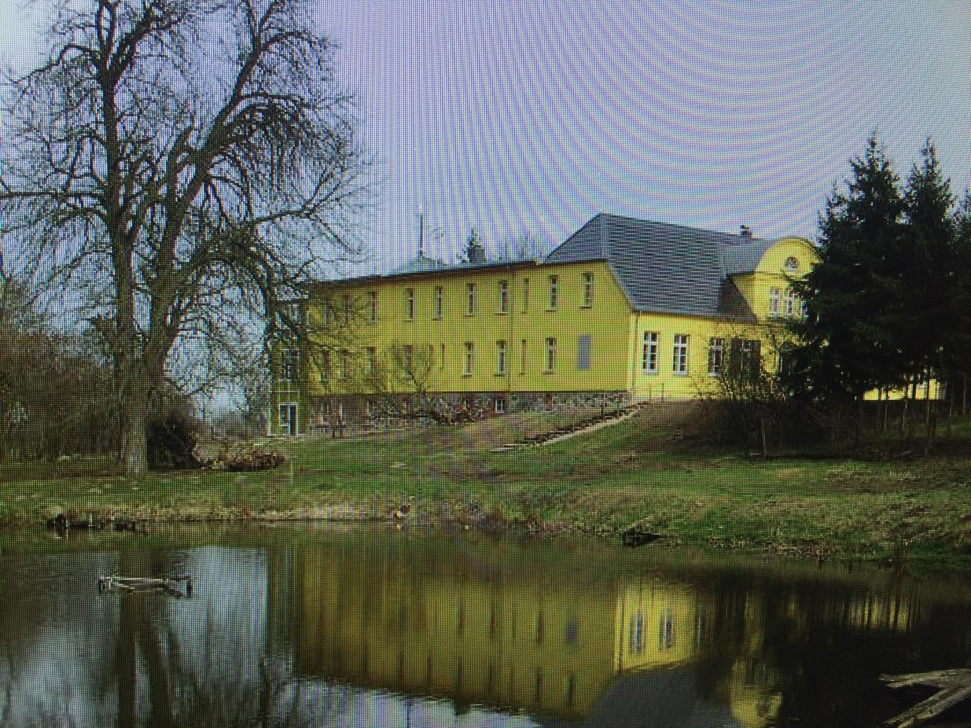 Gutshaus Mit Seeblick - Oekologisch & Nachhaltig Lubow Esterno foto